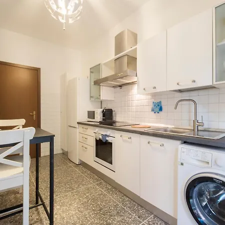 Lägenhet Bocconi Smart Flat *