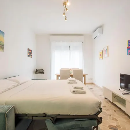 Bocconi Smart Flat * ميلان